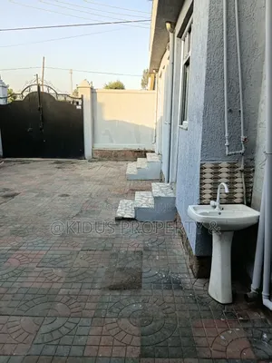 4bdrm House in Nasswe Real State, Nifas Silk-Lafto for rent