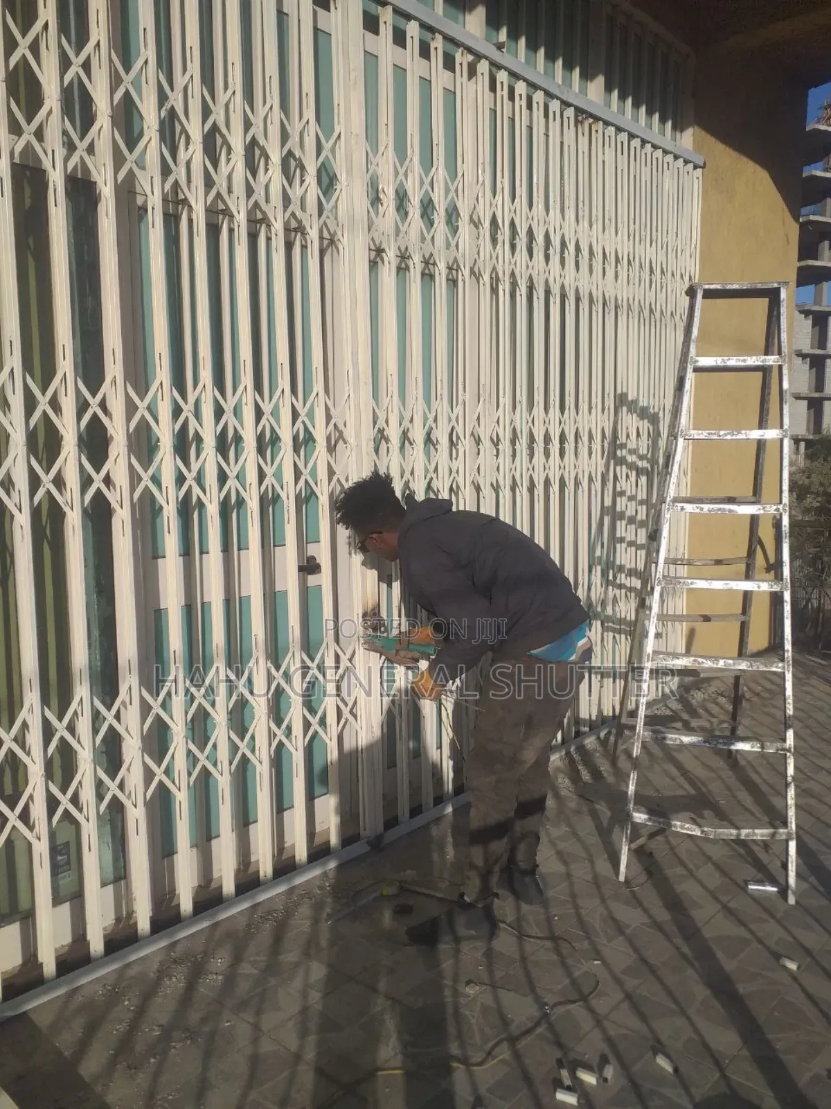 Collapsible Doors ተሰብሳቢ እና ተዘርጊ የሻተር ስራ