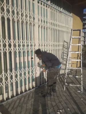 Collapsible Doors ተሰብሳቢ እና ተዘርጊ የሻተር ስራ