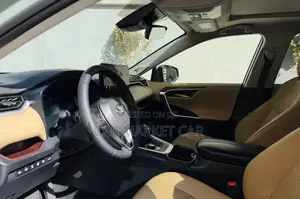 Toyota RAV4 Limited AWD 2023 Green