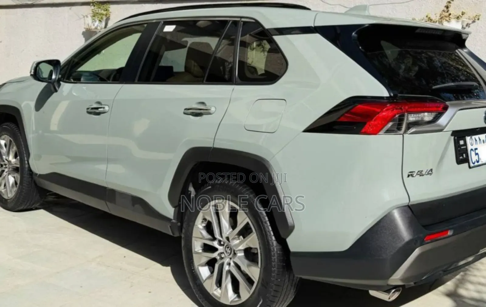 Toyota RAV4 2023 Gray