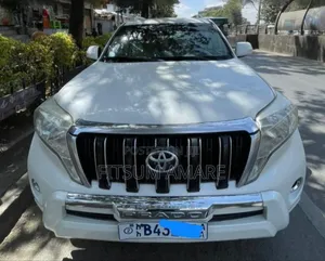 Toyota Land Cruiser 2015 White