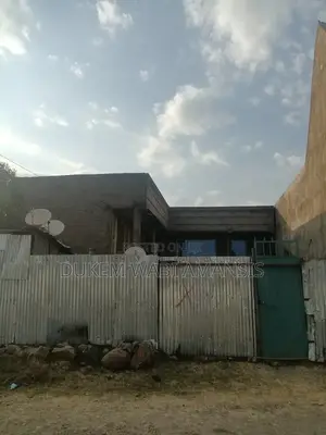 6bdrm House in Dukam, East Shewa for sale