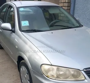 Nissan Sunny 2011 White
