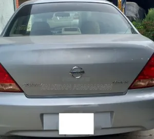 Nissan Sunny 2011 White