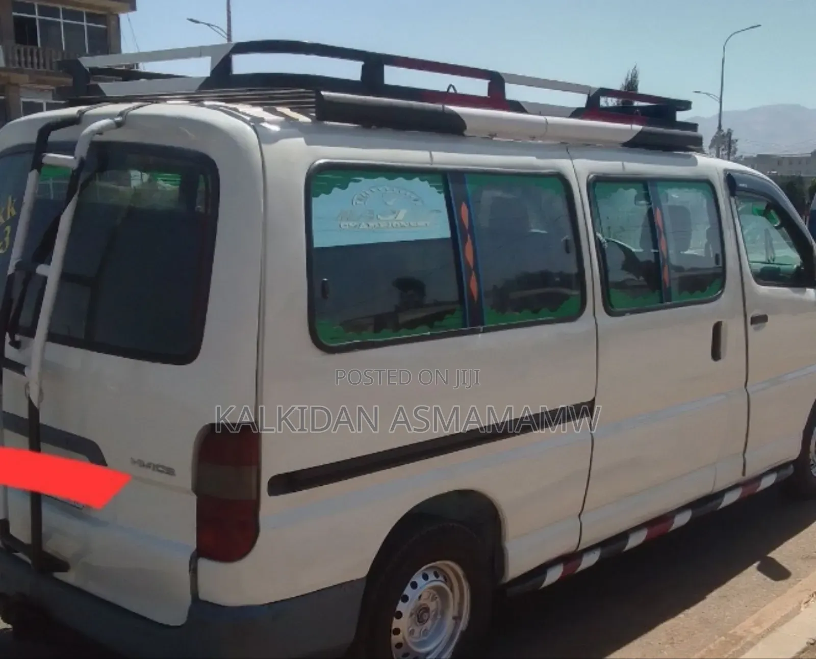 Toyota HiAce 2003 White