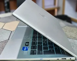 New Laptop HP EliteBook 830 G9 16GB Intel Core I5 SSD 512GB