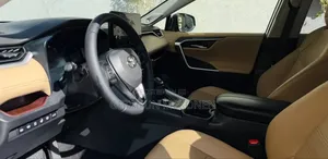 Toyota RAV4 2023 Gray