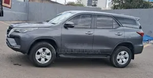 Toyota Fortuner 2.8 D RWD 2022 Black