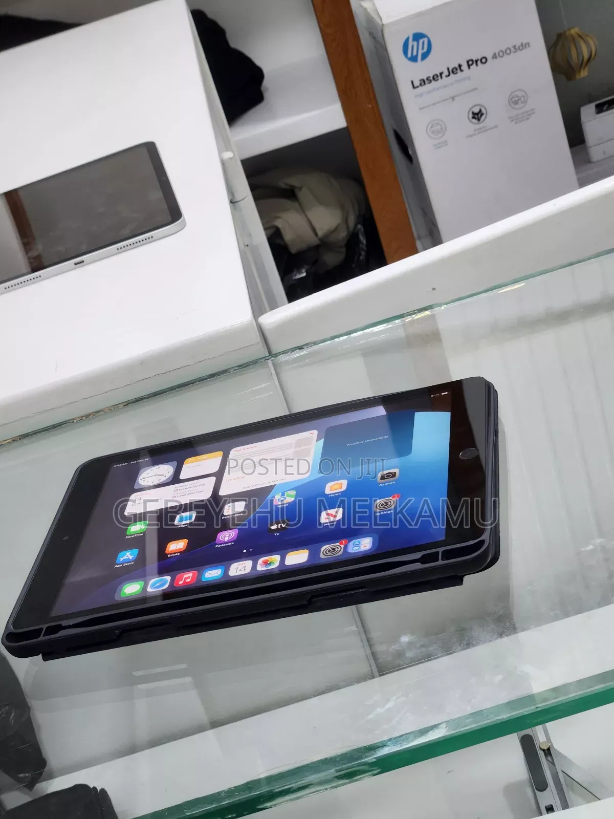 New Apple iPad 9.7 64 GB Silver