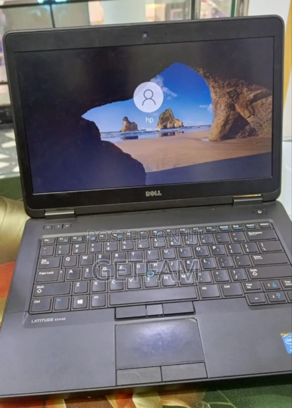 New Laptop Dell Latitude 5310 4GB Intel Core I5 HDD 500GB