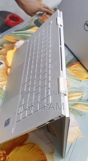 New Laptop HP Envy X360 8GB Intel Core I7 SSD 512GB