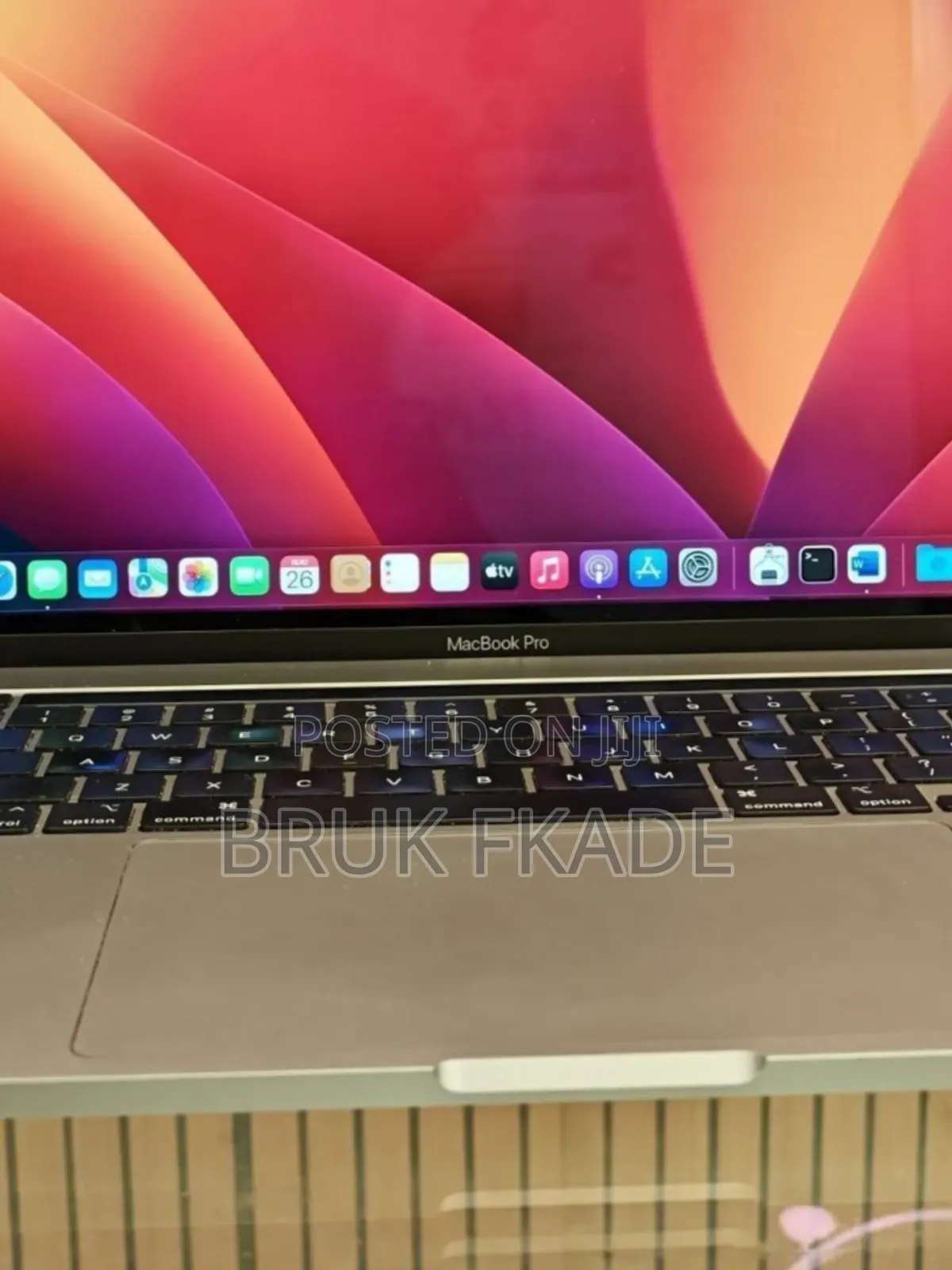 New Laptop Apple MacBook Pro 2019 16GB Intel Core I7 SSD 512GB