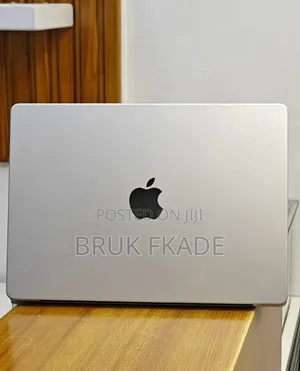 New Laptop Apple MacBook Pro M1 32GB Apple M1 Pro SSD 1T