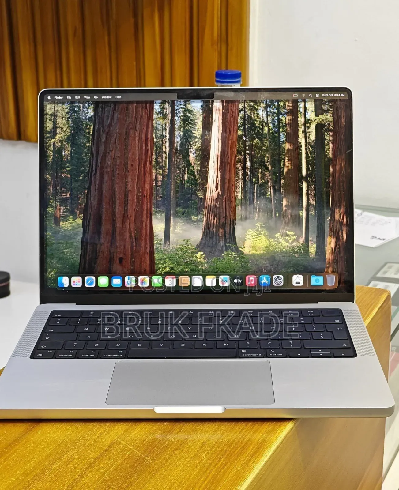 New Laptop Apple MacBook Pro M1 32GB Apple M1 Pro SSD 1T