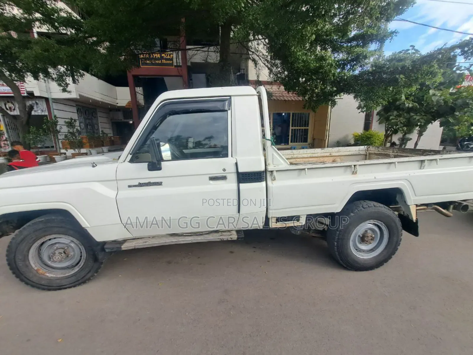 Toyota Land Cruiser 2000 White