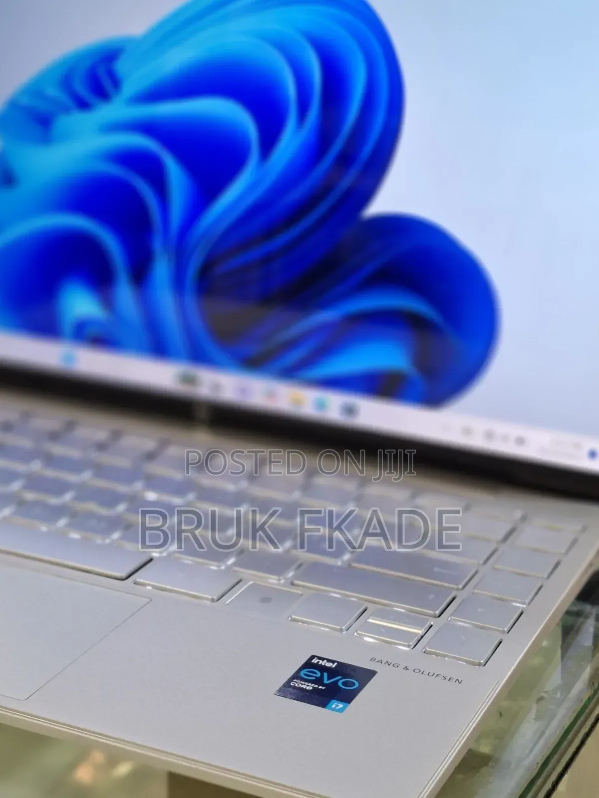 New Laptop HP Envy 13 16GB Intel Core I7 SSD 512GB