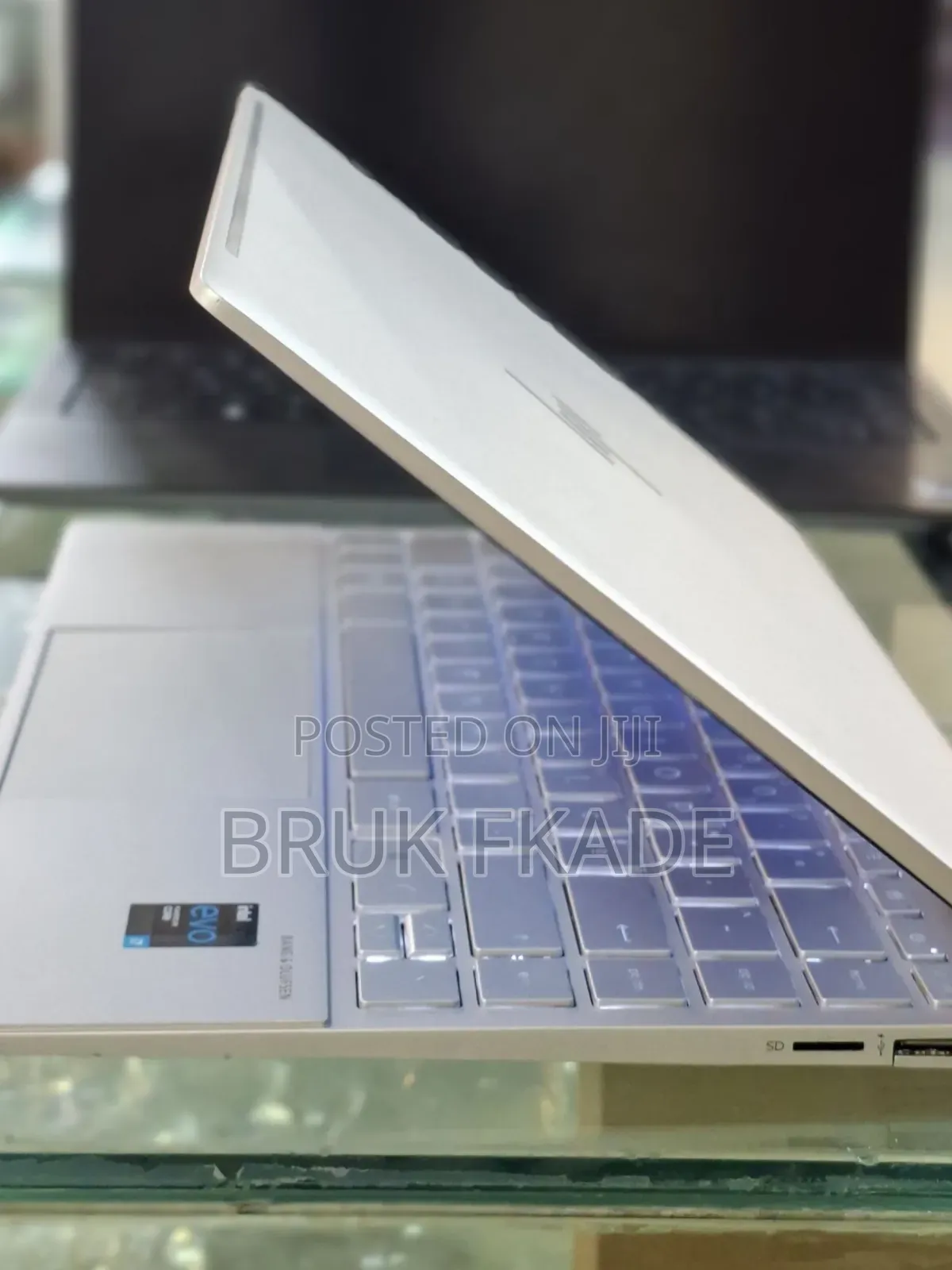 New Laptop HP Envy 13 16GB Intel Core I7 SSD 512GB