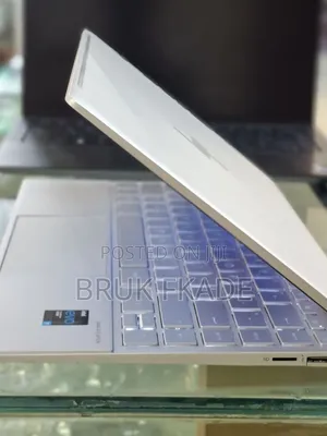 New Laptop HP Envy 13 16GB Intel Core I7 SSD 512GB