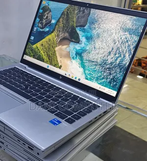 New Laptop HP EliteBook 830 G8 16GB Intel Core I5 SSD 512GB