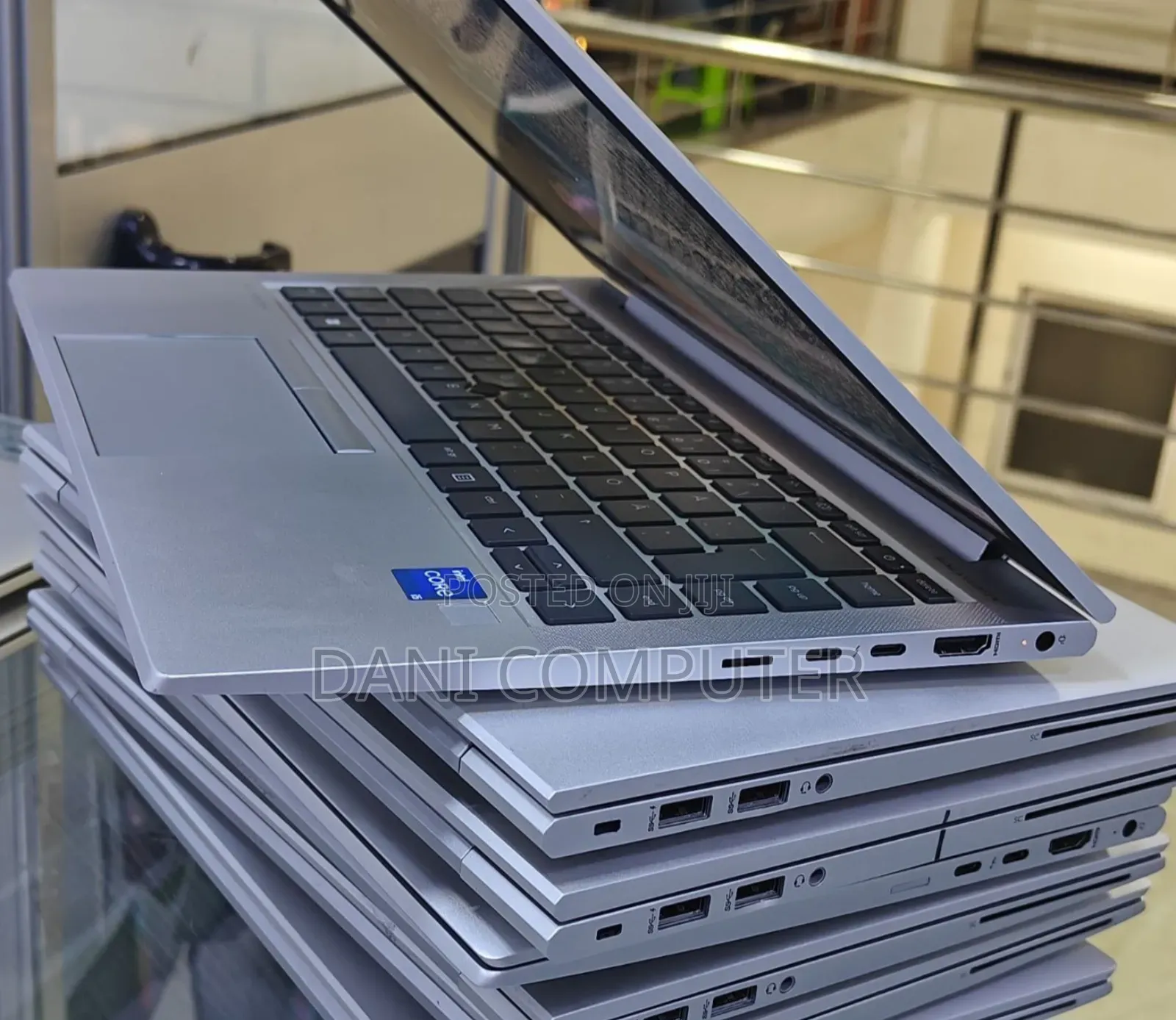 New Laptop HP EliteBook 830 G8 16GB Intel Core I5 SSD 512GB