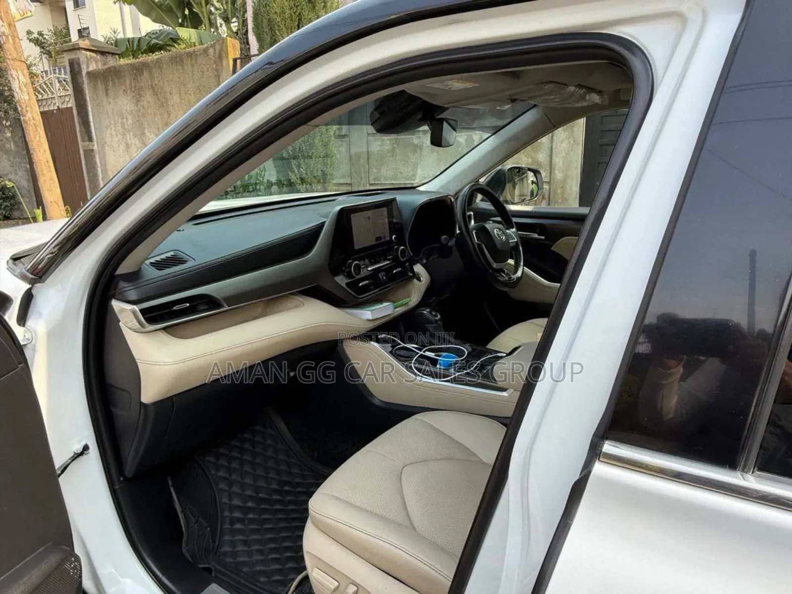 Toyota Highlander Hybrid 2024 White