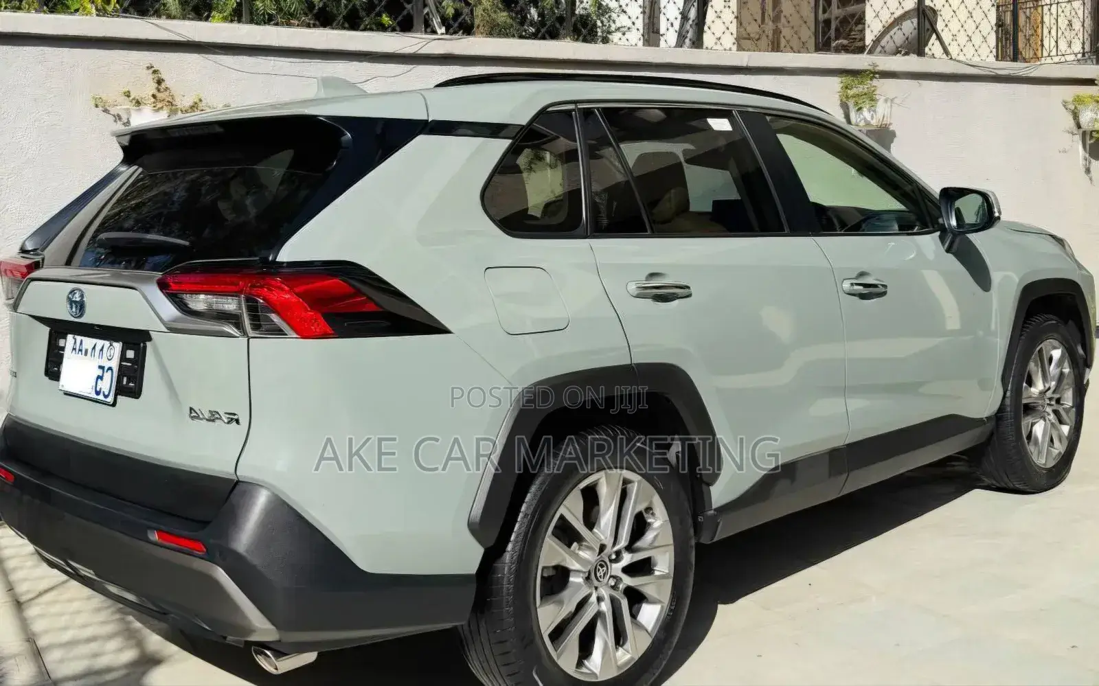 Toyota RAV4 2024 Gray