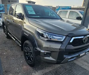 New Toyota Hilux 2025 Green