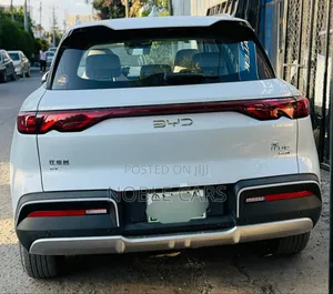 BYD Yuan Up 2025 Off white