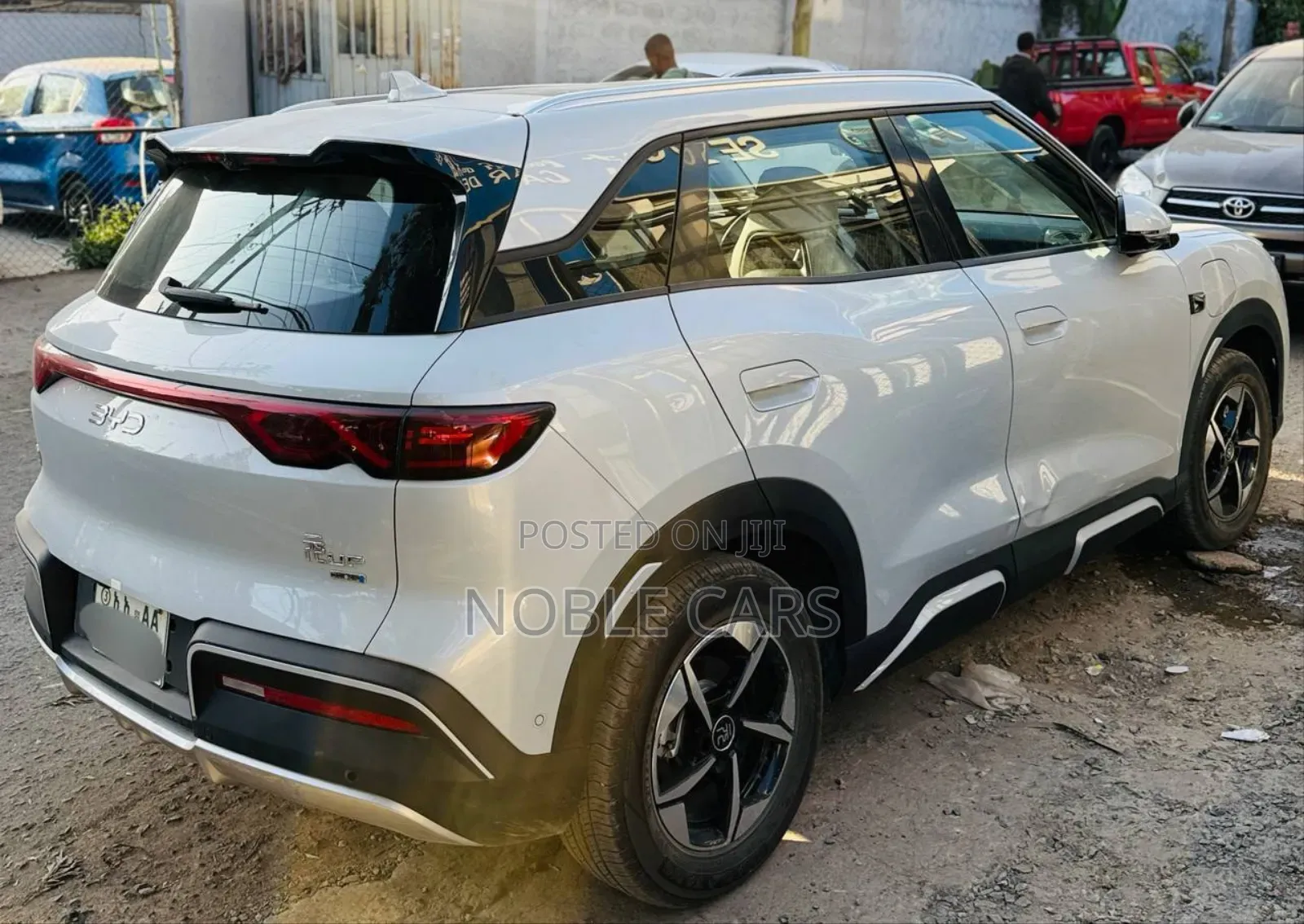 BYD Yuan Up 2025 Off white