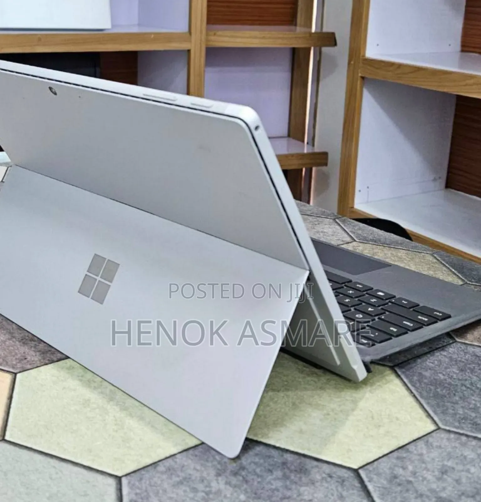 New Laptop Microsoft Surface 16GB Intel Core I7 SSD 256GB