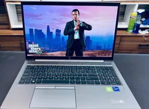 New Laptop HP ZBook Firefly G8 16GB Intel Core I7 SSD 512GB