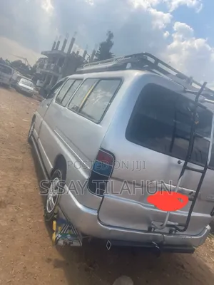 Toyota HiAce 1998 Grey