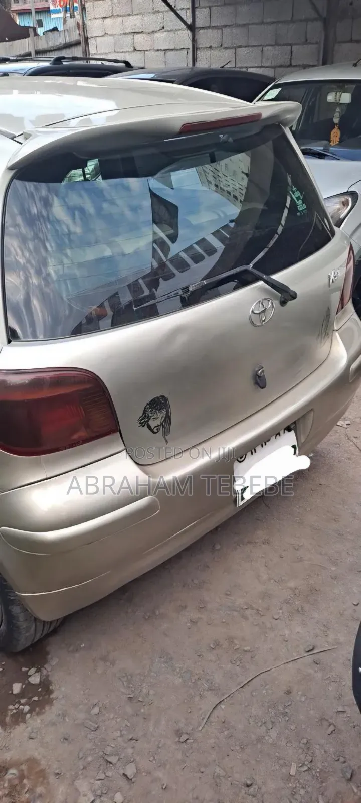 Toyota Vitz 1.0 FWD 5dr 2002 Gold