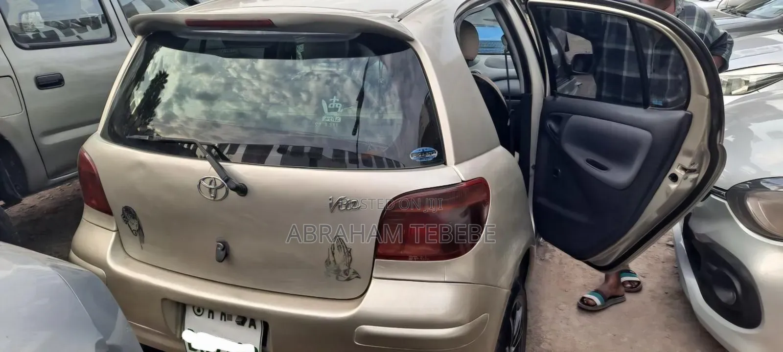 Toyota Vitz 1.0 FWD 5dr 2002 Gold