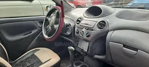 Toyota Vitz 1.0 FWD 5dr 2002 Gold