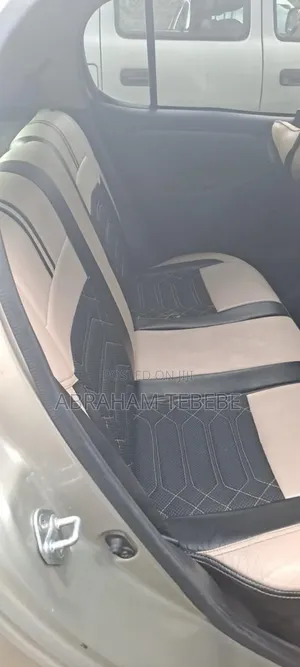 Toyota Vitz 1.0 FWD 5dr 2002 Gold