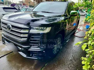 Toyota Land Cruiser 2022 Black