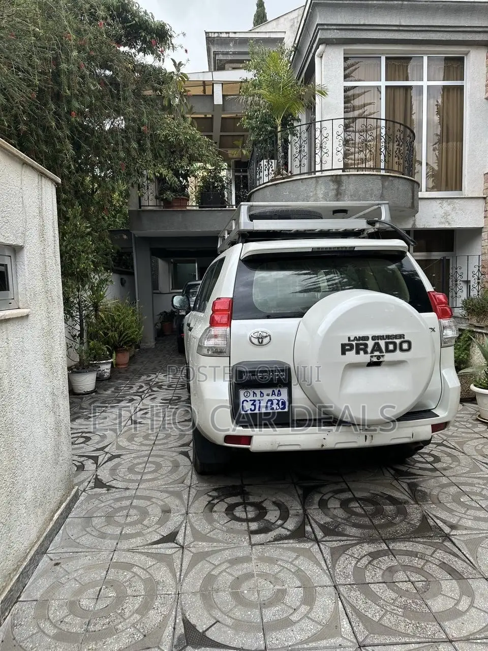 Toyota Land Cruiser Prado 2012 White