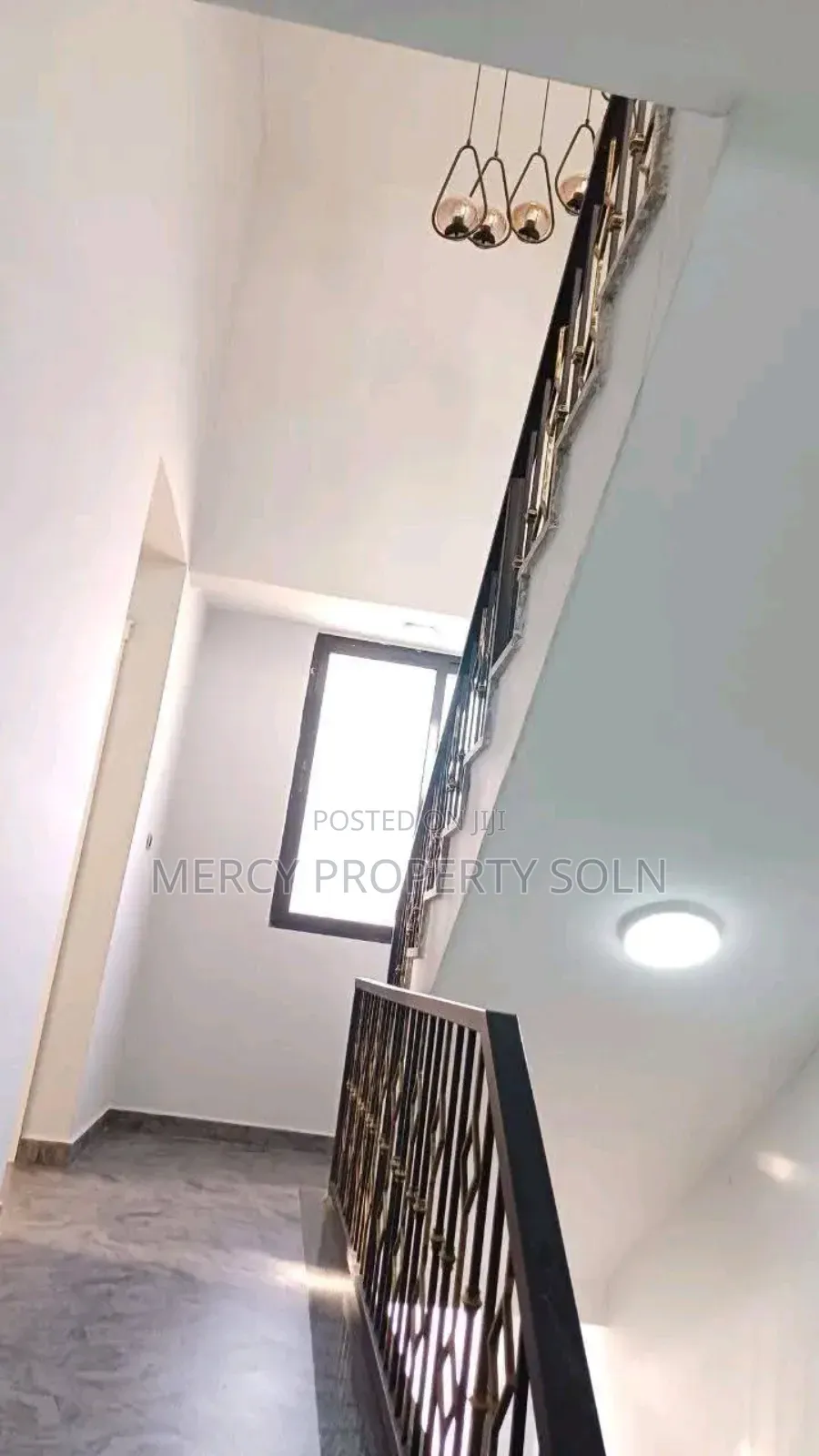 Furnished 8bdrm House in Bole for sale