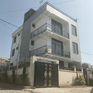 Furnished 8bdrm House in Bole for sale