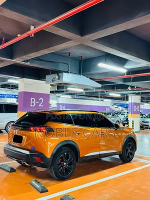Peugeot 2008 2022 Orange