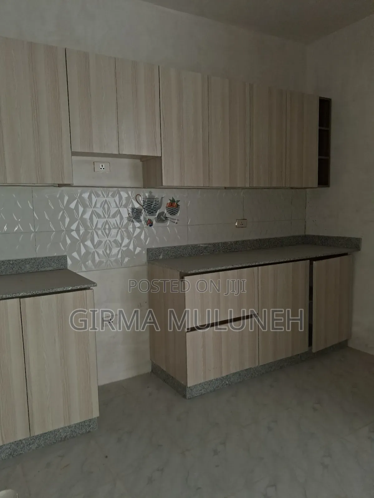 1bdrm Apartment in ሩፋኤል ቤተክርስቲያን, Addis Ketema for sale