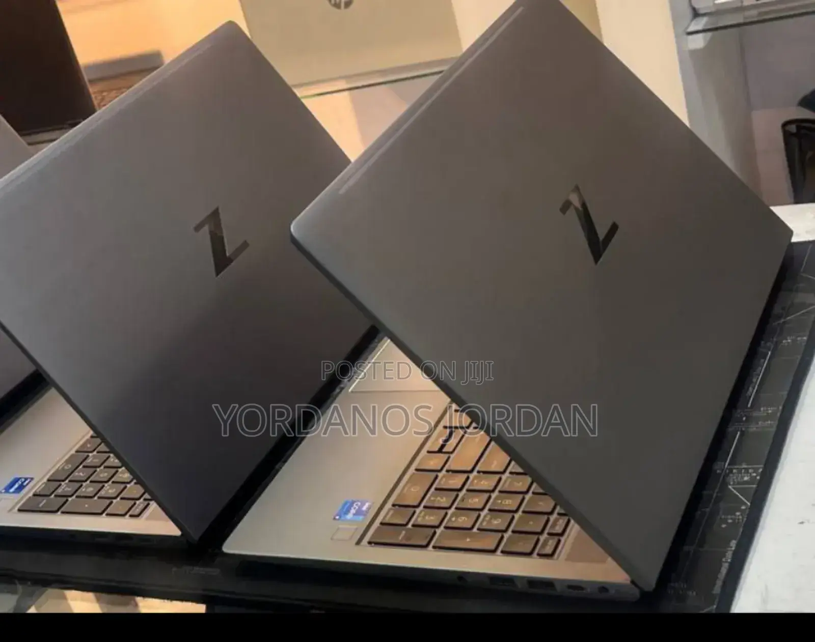 New Laptop HP ZBook Firefly G8 16GB Intel Core I7 SSD 512GB
