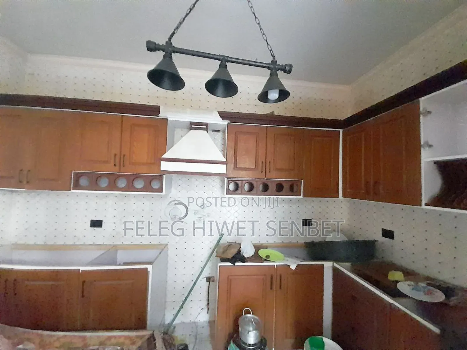 Furnished 6bdrm House in Bole for sale
