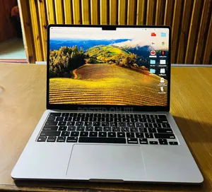 New Laptop Apple MacBook Air 2022 M2 16GB Intel Core I5 SSD 256GB