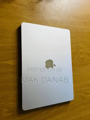 New Laptop Apple MacBook Air 2022 M2 16GB Intel Core I5 SSD 256GB