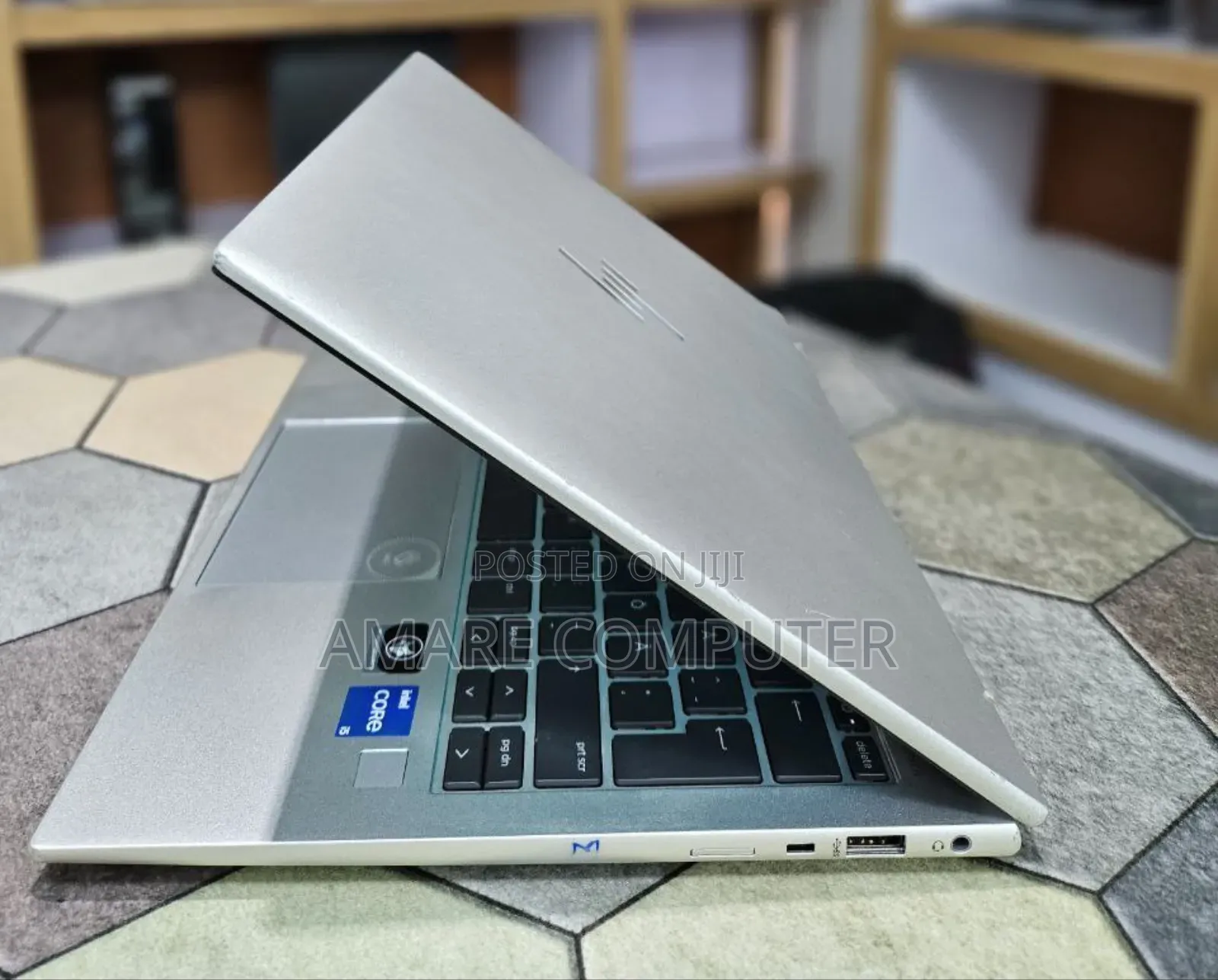 New Laptop HP EliteBook 830 G9 16GB Intel Core i5 SSD 512GB