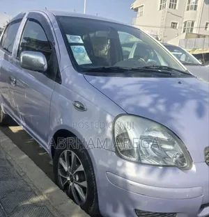 Toyota Vitz 2004 Purple