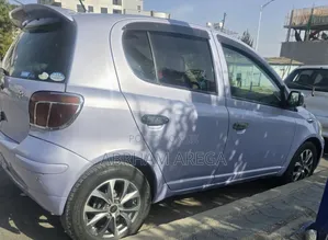 Toyota Vitz 2004 Purple